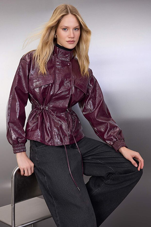 Bordo Regular Kalıp Belden Büzgülü Parlak İnce Ceket Mont TWOAW26MO00079 - 1