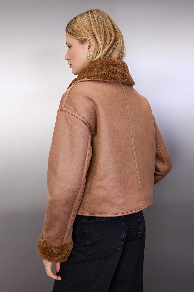 Camel Oversize Kalıp Peluş Detaylı Süet Mont TWOAW26MO00073 - 5