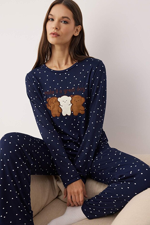 Lacivert Puantiyeli Ayıcık Patchli Yumuşak Tuşe Kışlık Örme Pijama Takımı THMAW26PT00189 - 1