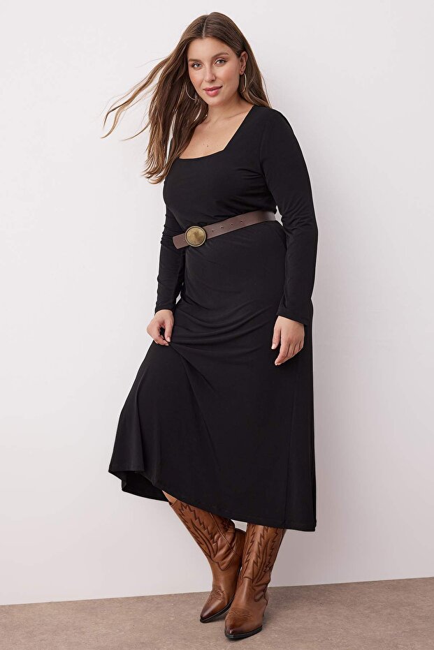 Siyah Volanlı Kare Yaka Fitted/Vücuda Oturan Maxi Esnek Örme Elbise TBBAW26AH00016 - 2