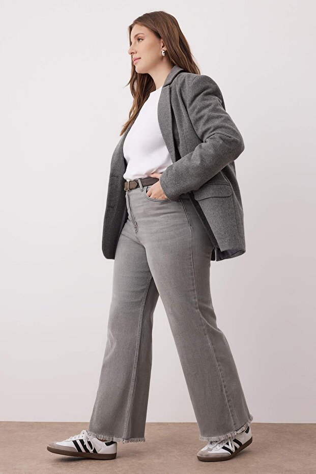 Gri Yüksek Bel Pis Uç Detaylı Geniş Paça Comfort Büyük Beden Wide Leg Jeans TBBSS23CJ00009 - 2