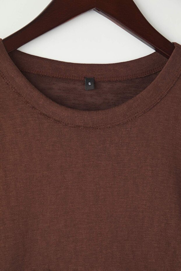 Wardrobe Essentials – Kahverengi Bisiklet Yaka Relaxed/Rahat Kalıp Örme T-shirt | TWOAW26TS00010 - 6