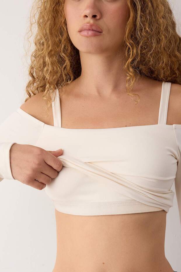 Ekru Soft Fırçalı Kumaş Askı Detaylı İçi Pedli Spor Örme Üst/Bluz THMAW26BZ00003 - 5