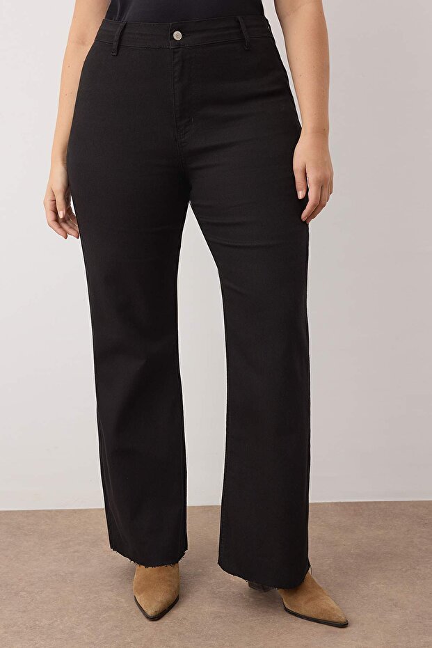 Siyah Yüksek Bel Paçası Kesikli Straight Fit Denim Büyük Beden Jeans TBBAW26CJ00033 - 3