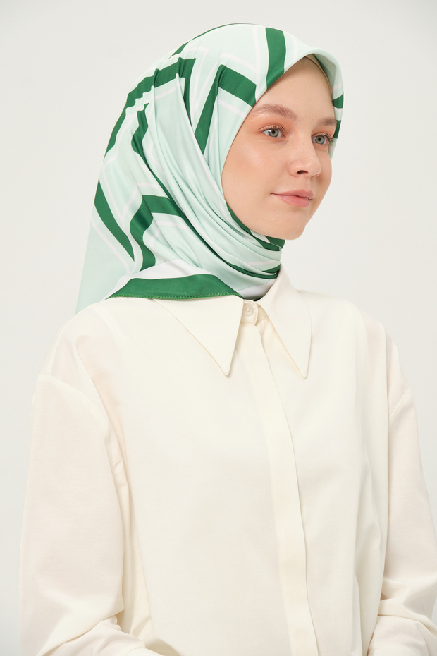 وشاح منقوش مقاس 90×90 سم من قماش غير قابل للانزلاق بلون النعناع