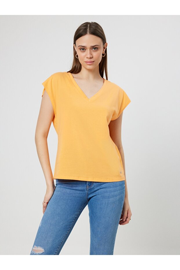 Regular Fit Women's T-shirt Sleeve