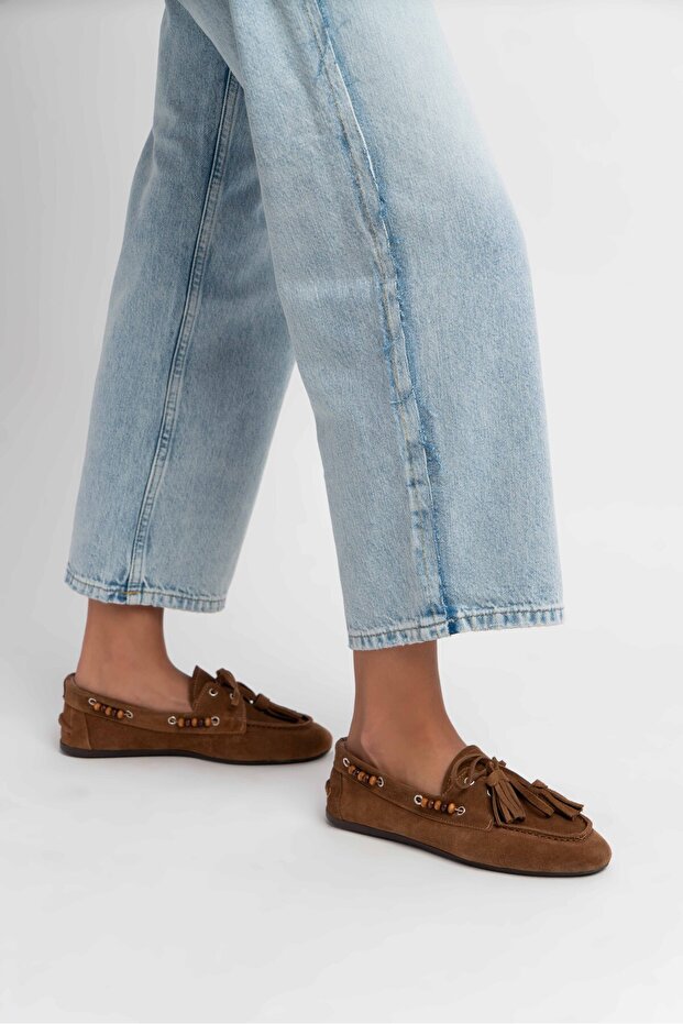 Fisher Taba valódi velúr lapos talpú gyöngyös részletekkel ellátott női balerinacipő - 7