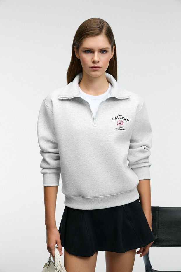 Belle Women's Embroidery Detailed Half Zipper Stand Collar Regular Fit Grimelange Sweatshirt