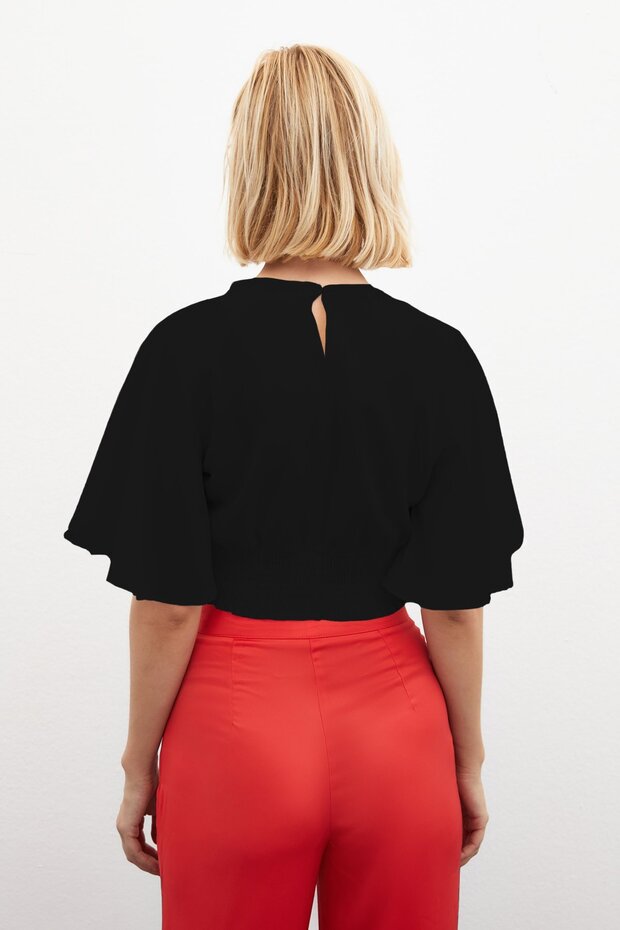 Kolyeli Kısa Kol Bluz - Siyah - 7