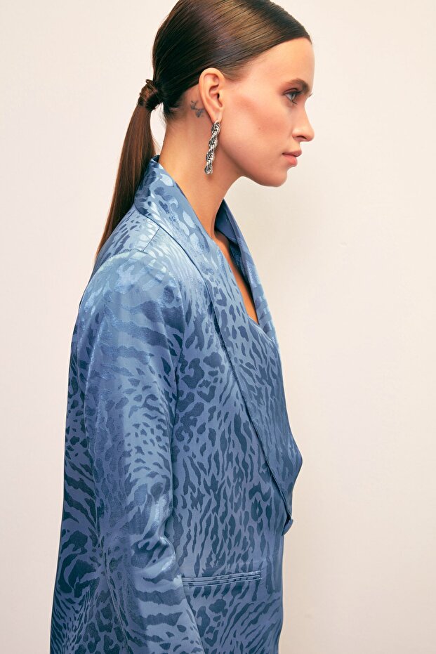 جاكيت منقوش بياقة شال - نيلي - 4