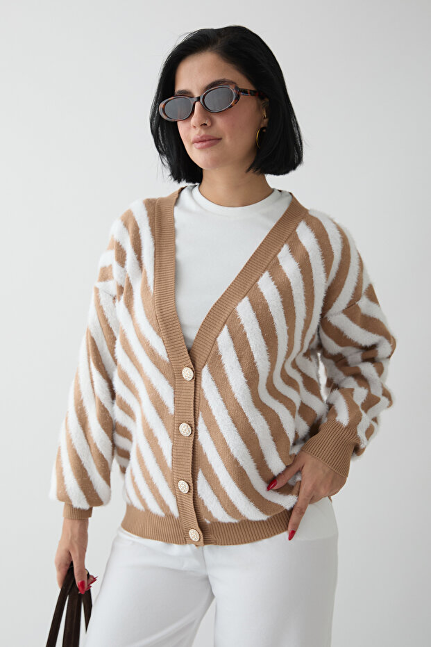 Short Camel Knitwear Cardigan with Feather Stripes