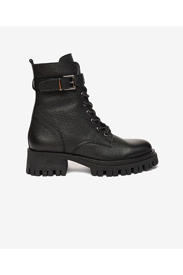 حذاء عسكري أسود من الجلد الطبيعي للنساء 4K2UB59181