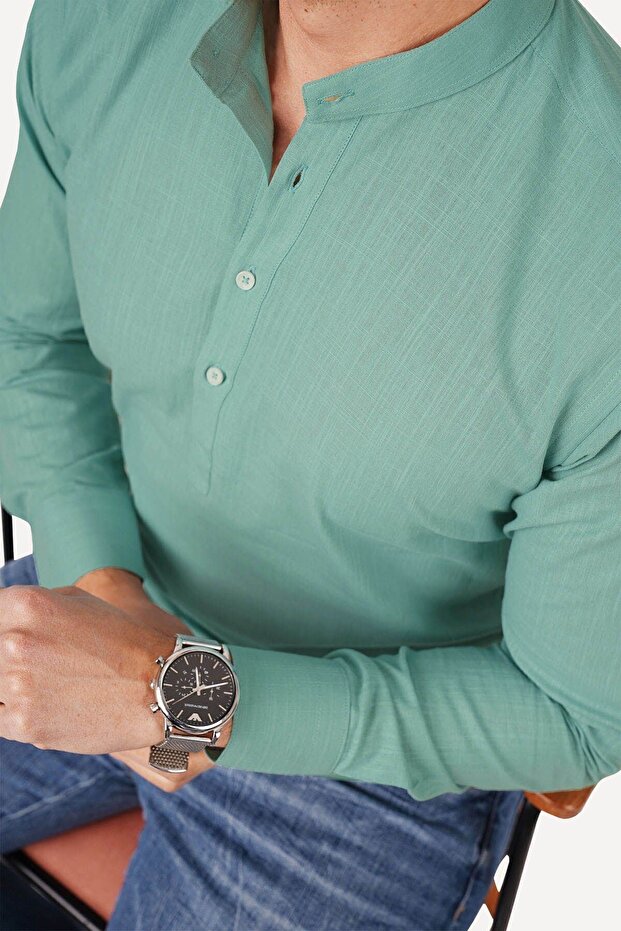قميص Slimfit من الكتان باللون الأخضر النعناعي وثلاثة أزرار مع صندوق هدايا