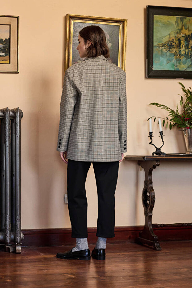 Blazer with Pacquered Pattern - 8