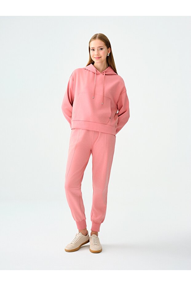 بنطال رياضي نسائي من Jogger Fit