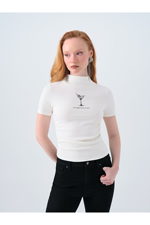 Women's Slim Fit T-Shirt - Sleeves