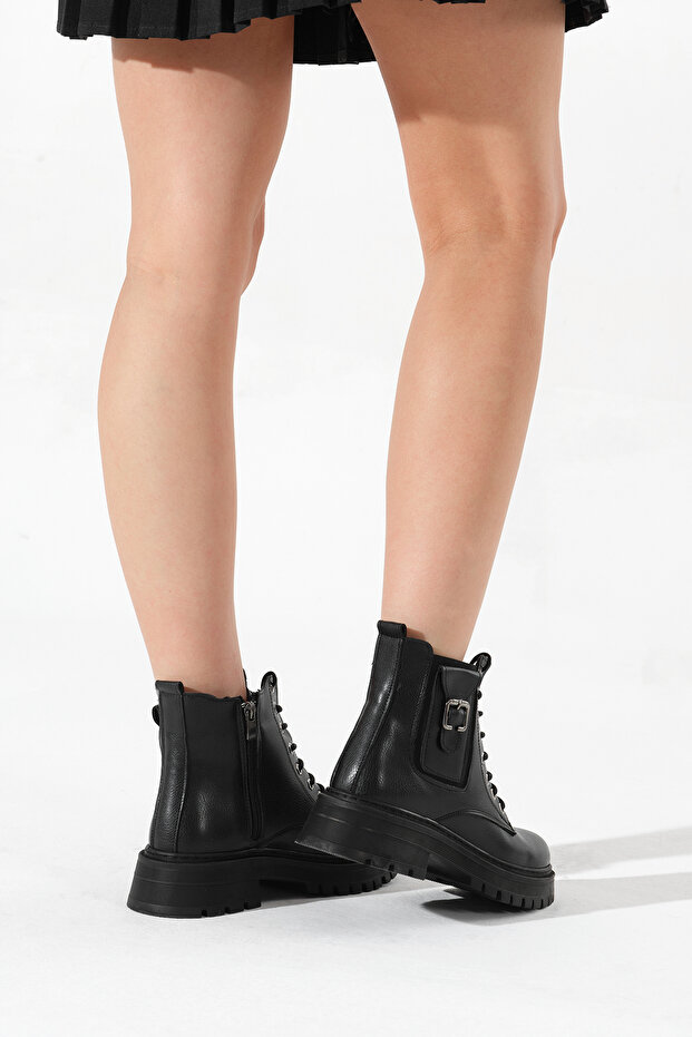 Női fekete vastag termotalp csizma csatos fűzővel és cipzárral - 5