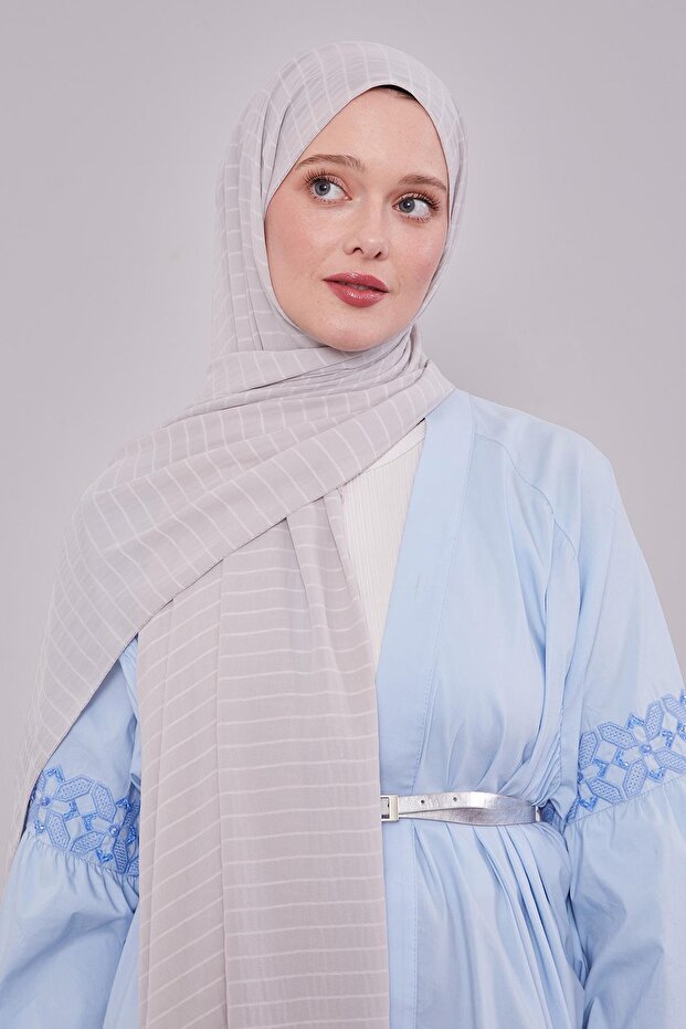 شال كاز مخطط باللون الفضي - 3