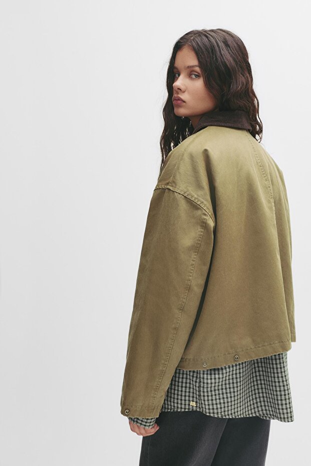 Kadife yakalı mumlu ceket - 4