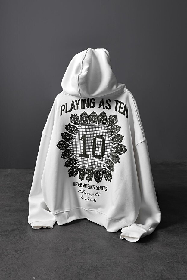سترة رياضية بيضاء للرجال مطبوع عليها 'Playing As Ten' بمقاس كبير وغطاء للرأس