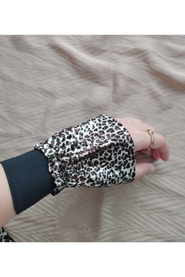 Leopard Sleeve - 1