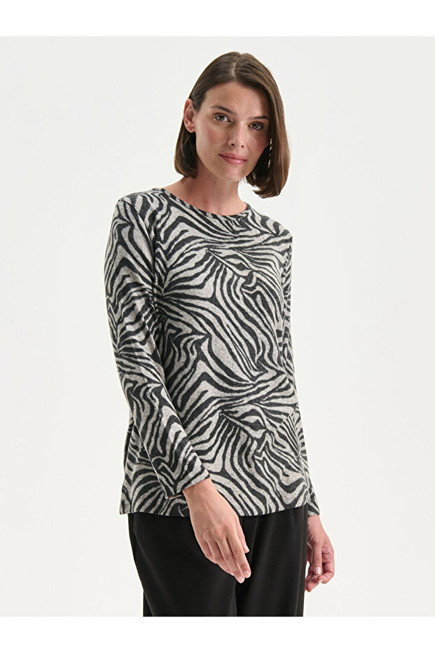 Crew Neck Patterned Blouse