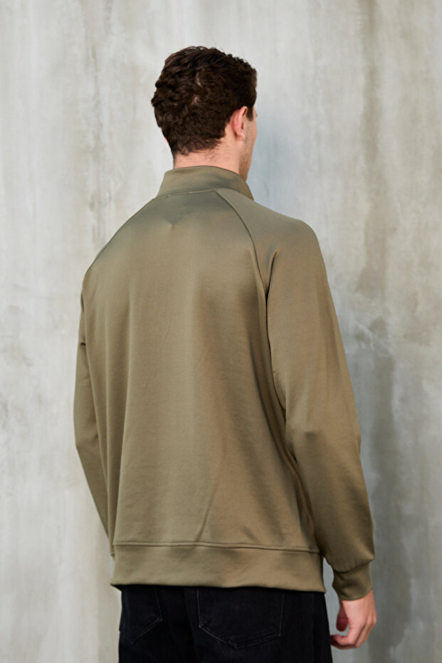 Men's Half-Zip Basic Sweatshirt - 4