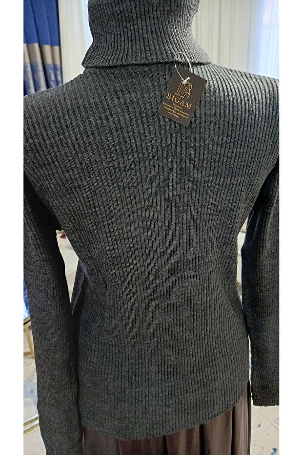 Turtleneck Sweater - 4