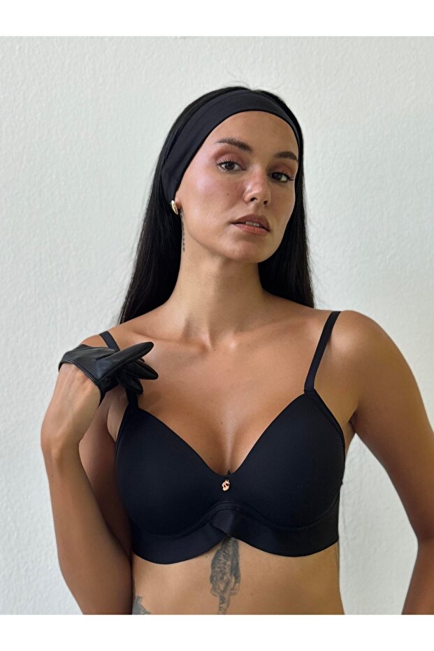 Laser Cut Light Support Black Bra – Comfortable and Stylish