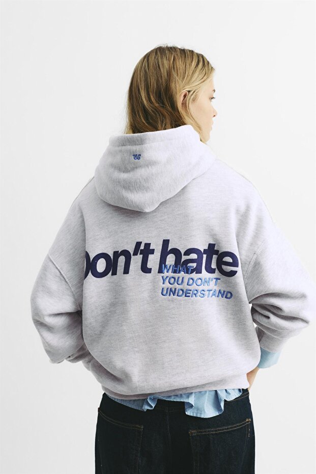 Kapüşonlu "Don't hate" sweatshirt - 4