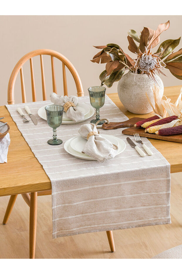 Sparkling Choices from Shining Store Line Embroidered Runner 45X150 cm
