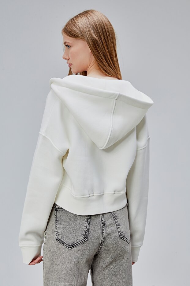 Kadın Kapşonlu Beyaz Basic Crop Sweatshirt - 3