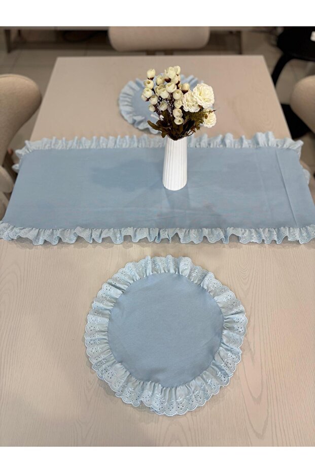 3 Piece Ruffle Set 2 American Table Napkins + 1 Ruffle Runner