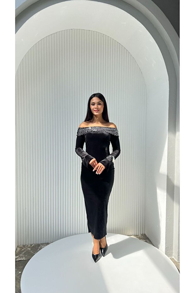 Madonna Collar Sequined Velvet Dress with Slits