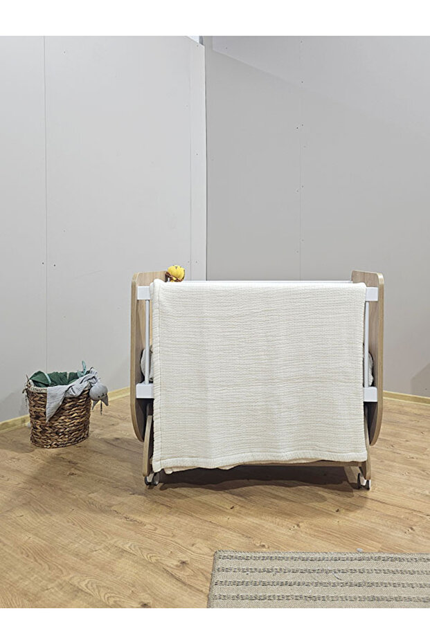 Ivory 6 Layer Muslin Quilt / Baby Quilt 100X120Cm