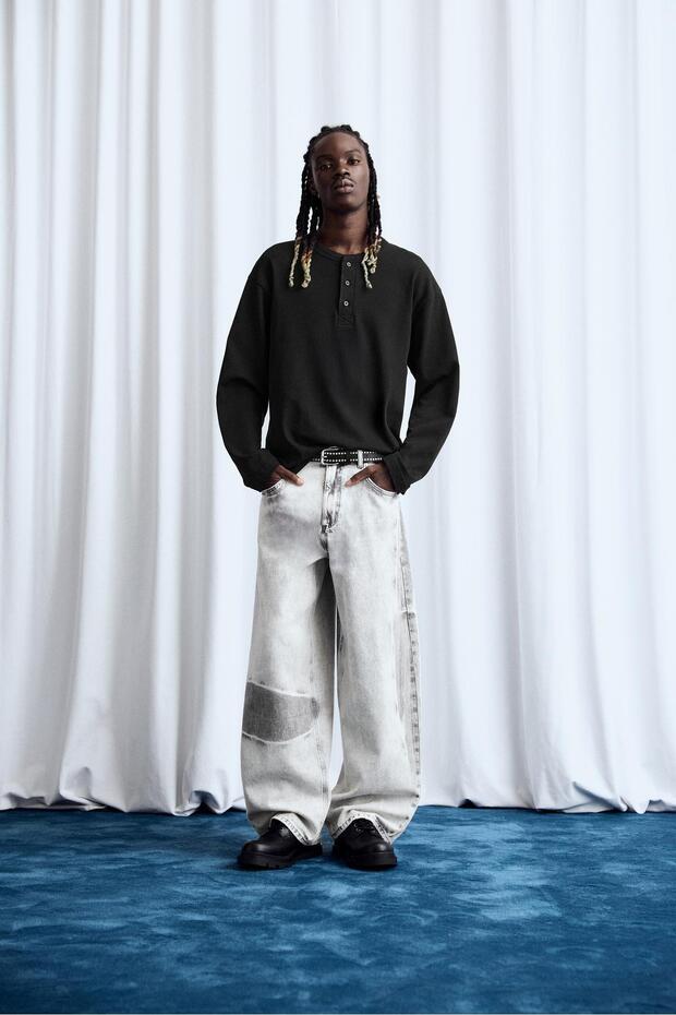 Düğmeli yaka düğmeli tişört - 1