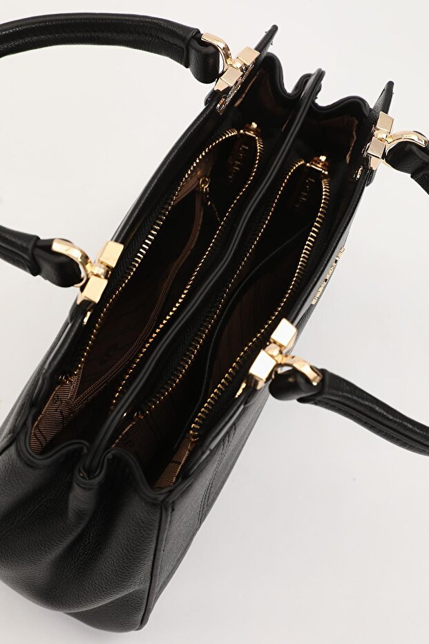 حقيبة يد موديل بخياطة مخططة باللون الأسود - 3