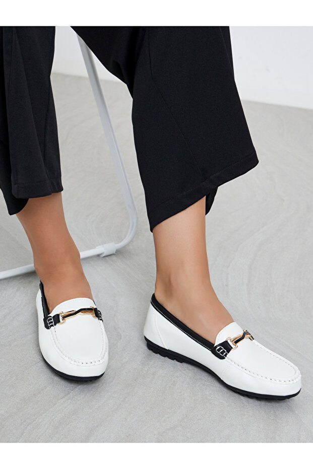 Casual Loafer with Metal Accent