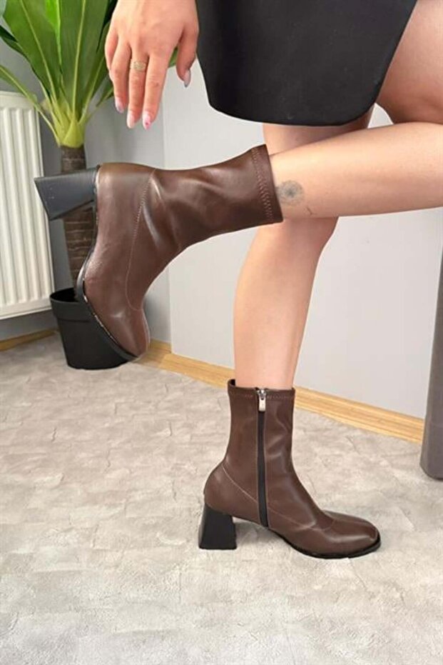 Women's Brown Boots 7 cm Thick Heeled Stretch Boots