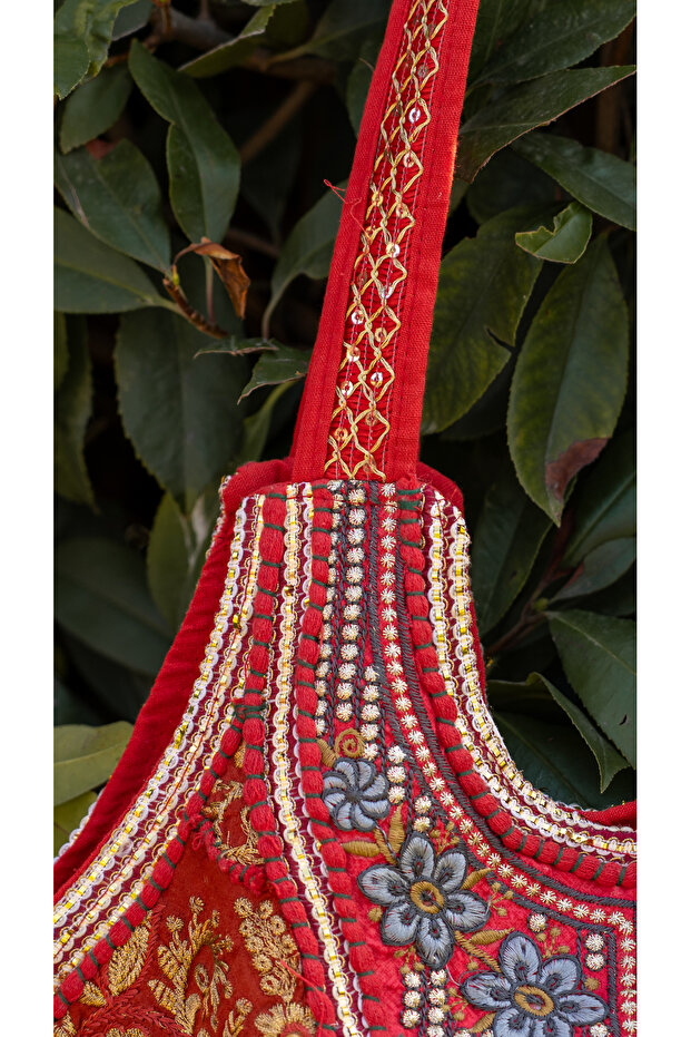 Hint İşlemeli Çantalar - 4