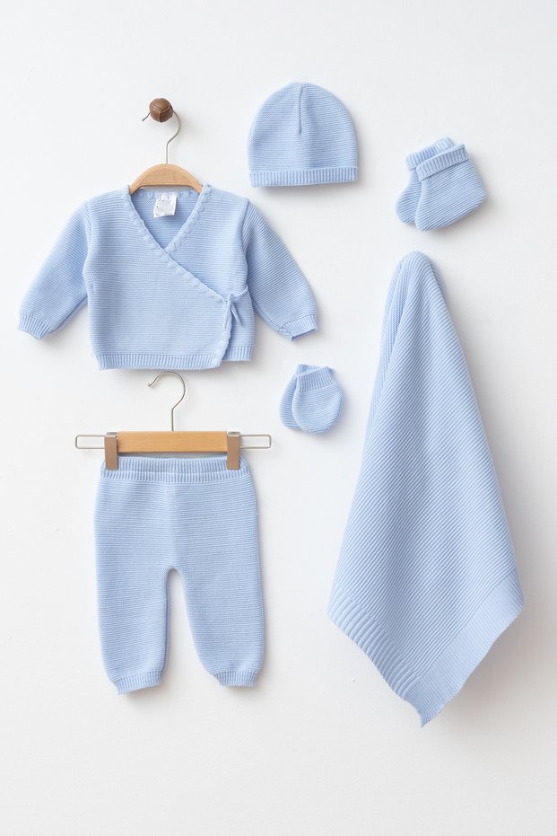 Baby Knitwear 6-Piece Newborn Hospital Discharge Set with Blanket Yk63327