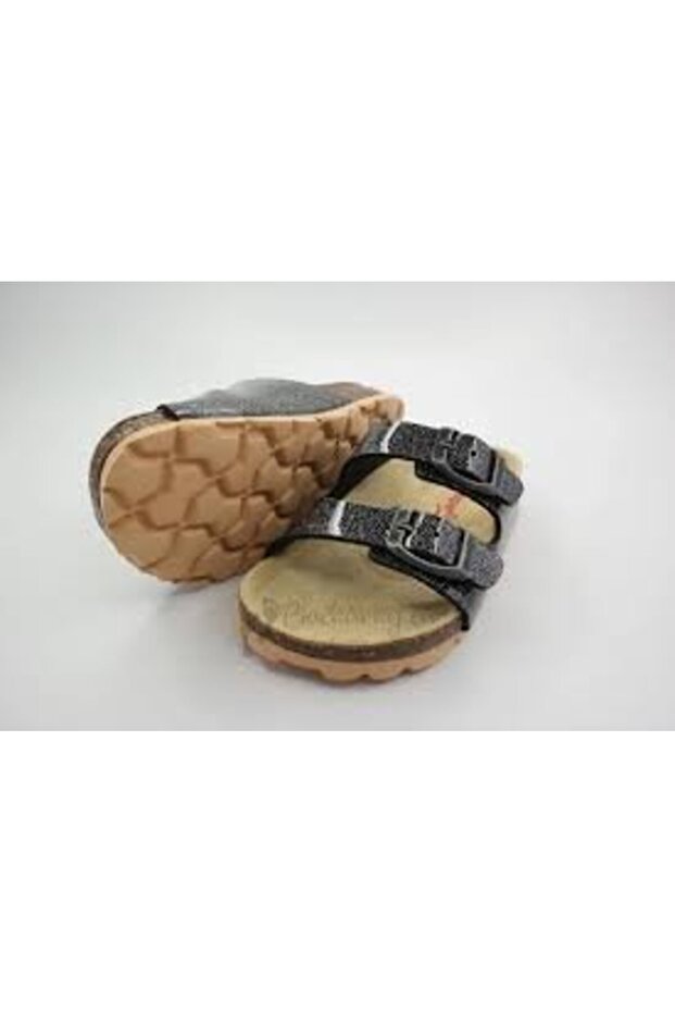 Child's shoes