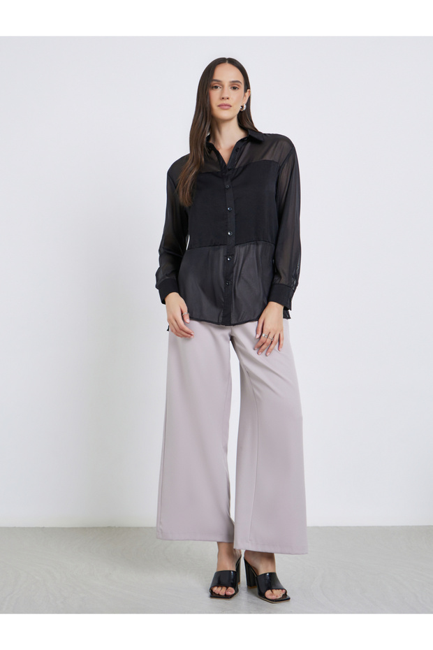 قميص سادة بياقة واسعة وأزرار - 2