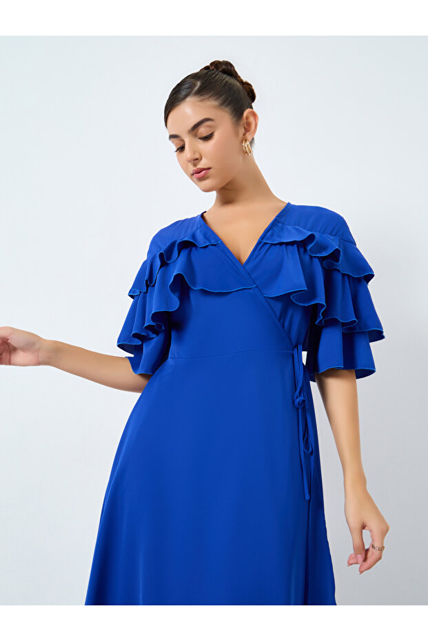 فستان ميدي ملفوف بتفاصيل كشكشة - 1