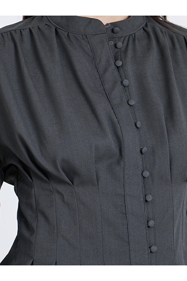 بلوزات بأكمام منفوخة وأزرار - 3