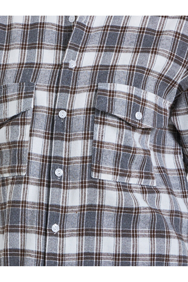 قميص قصة فضفاضة بطبعة مربعات وأزرار - 4