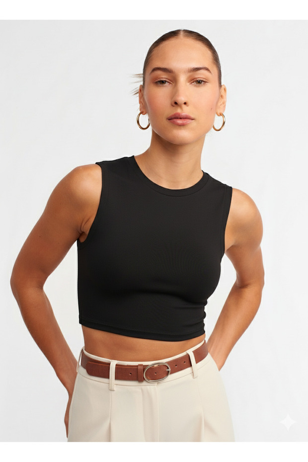 30125 Crop Top_BLACK - 1