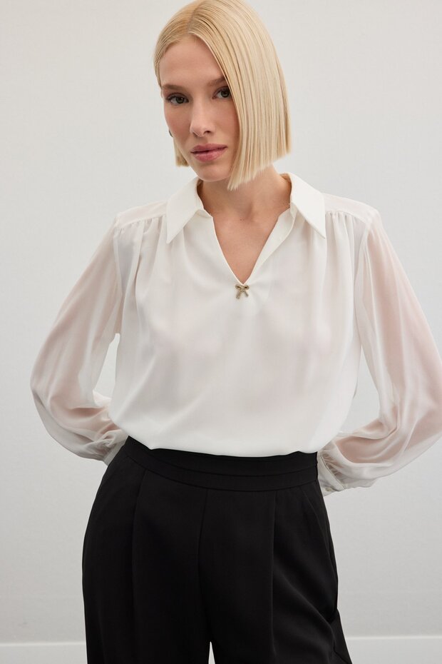 Lässige Bluse mit Accessoires - Ecru - 6