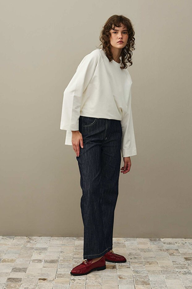 Yırtmaç Detaylı Basic Sweatshirt Ekru - 7