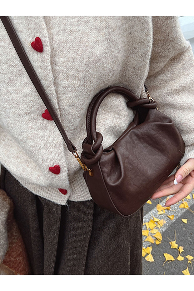 حقيبة يد صلبة بحزام قابل للتعديل - 3